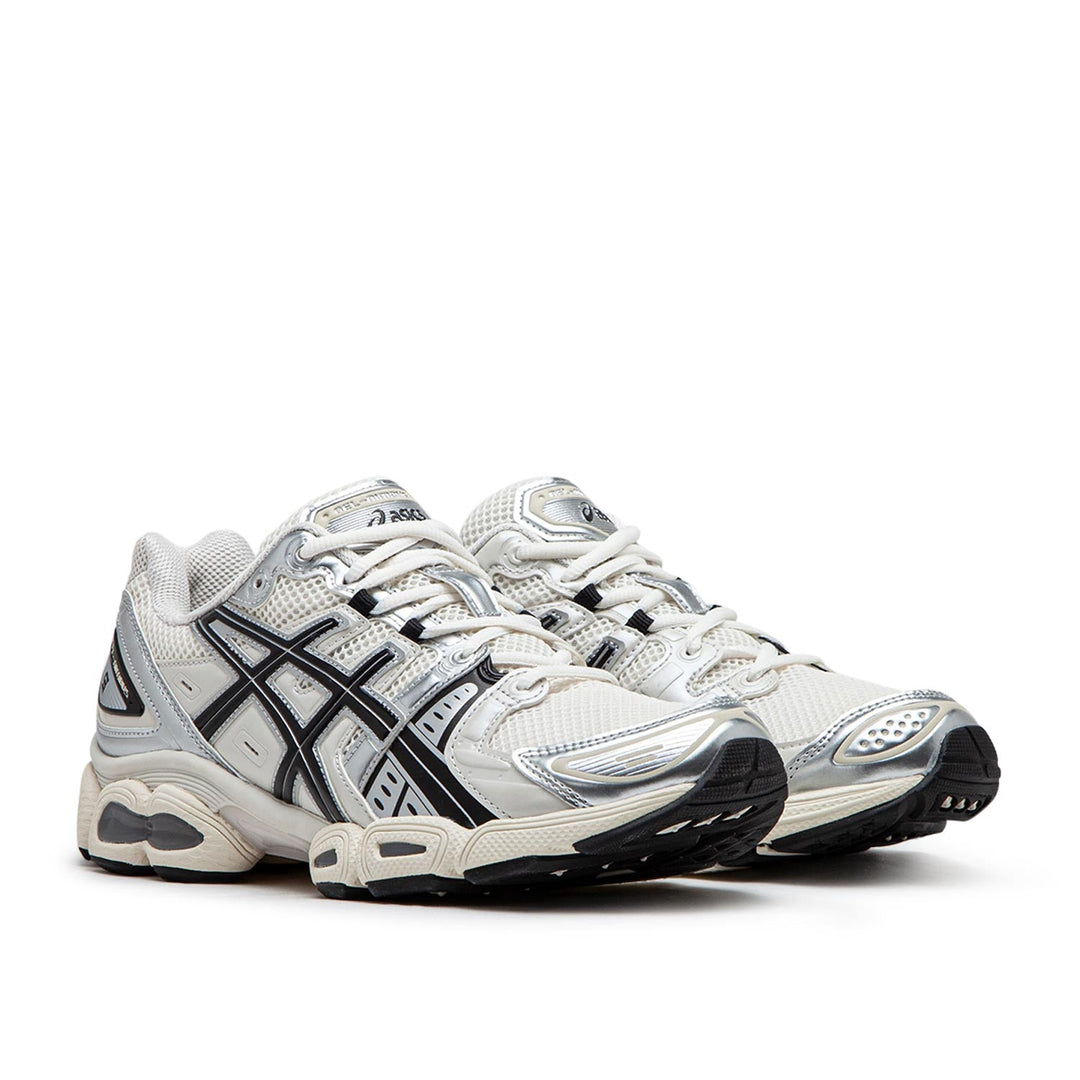 Asics Gel-Nimbus 9 (Crème / Zwart / Zilver)