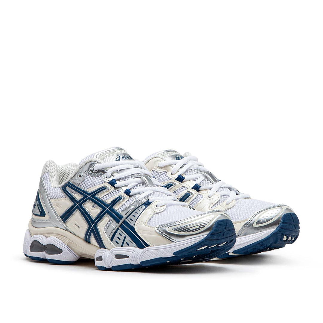 Asics WMNS Gel-Nimbus 9 (crème / marineblauw)