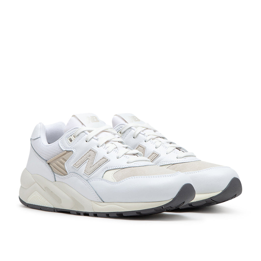 New Balance MT580VTG (Wit / Beige)