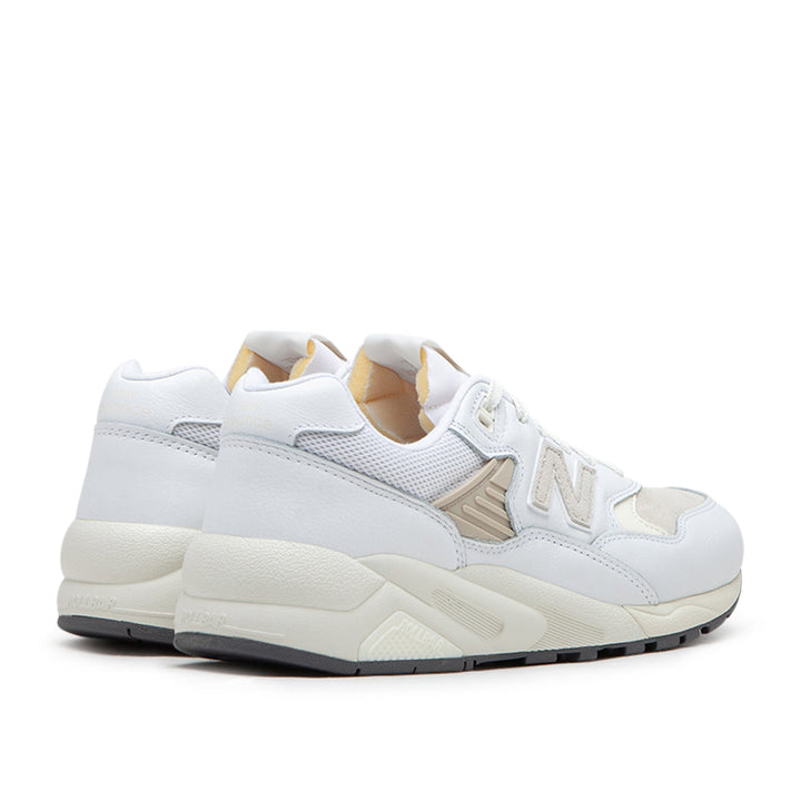 New Balance MT580VTG (Wit / Beige)