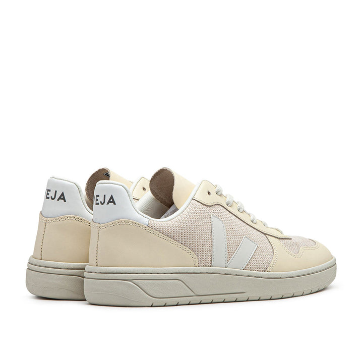 Veja V-10 (Cream / White)